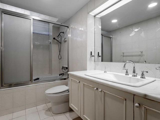 201 - 2600 Bathurst St, Condo with 3 bedrooms, 3 bathrooms and 2 parking in Toronto ON | Image 18