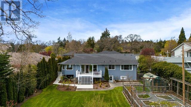 3371 Woodburn Ave, House detached with 5 bedrooms, 3 bathrooms and 4 parking in Oak Bay BC | Image 43