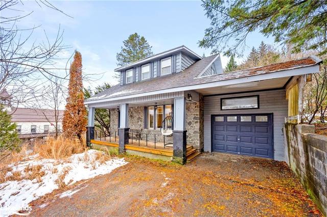 690 Mountain Street, House detached with 5 bedrooms, 2 bathrooms and 6 parking in Dysart et al ON | Image 4