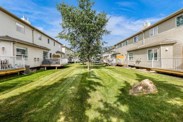 104 Mt Aberdeen Manor Se, Home with 3 bedrooms, 1 bathrooms and 1 parking in Calgary AB | Image 33