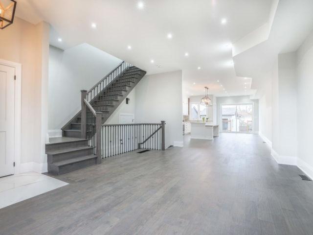 10 Marshall Blvd, House detached with 4 bedrooms, 4 bathrooms and 1 parking in Toronto ON | Image 7
