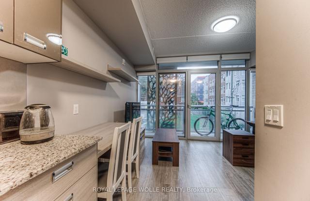 215 - 250 Albert St, Condo with 1 bedrooms, 1 bathrooms and 1 parking in Waterloo ON | Image 9