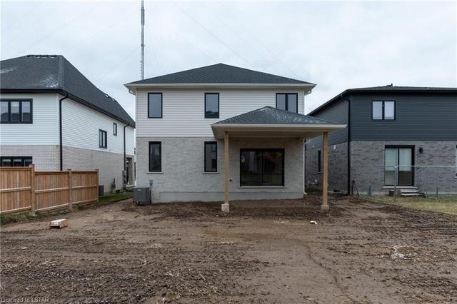 2254 Linkway Boulevard, House detached with 4 bedrooms, 2 bathrooms and 4 parking in London ON | Image 2
