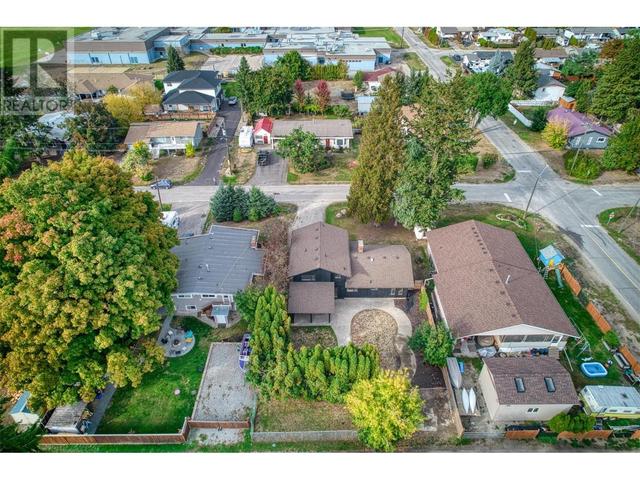 402 Kildonan Avenue, House detached with 3 bedrooms, 2 bathrooms and 3 parking in Enderby BC | Image 42
