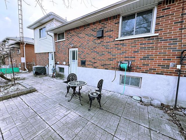 26 Virginia Crt, House detached with 3 bedrooms, 1 bathrooms and 3 parking in Hamilton ON | Image 21