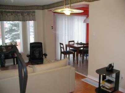 121 - 18 Clark Ave W, Townhouse with 2 bedrooms, 3 bathrooms and 1 parking in Vaughan ON | Image 2