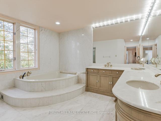 12 Cosmic Dr, House detached with 5 bedrooms, 7 bathrooms and 9 parking in Toronto ON | Image 13