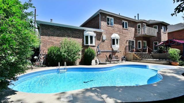 81 Woodview Dr, House detached with 5 bedrooms, 4 bathrooms and 11 parking in Pickering ON | Image 29