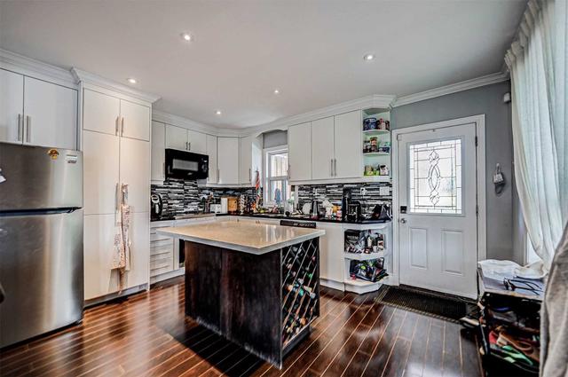1309&11 Dupont St, House semidetached with 6 bedrooms, 5 bathrooms and 2 parking in Toronto ON | Image 16