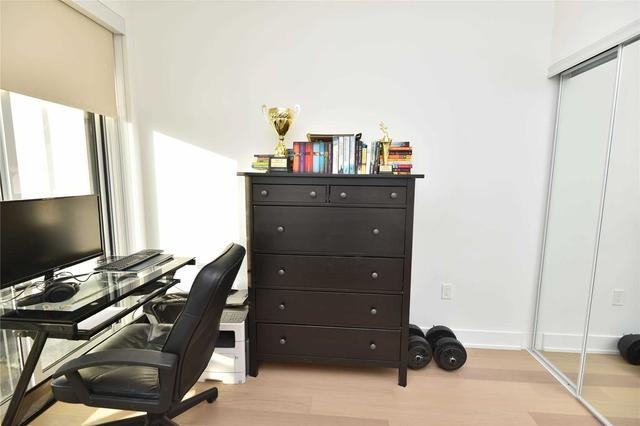 3202 - 20 Shore Breeze Dr, Condo with 2 bedrooms, 1 bathrooms and 1 parking in Toronto ON | Image 25