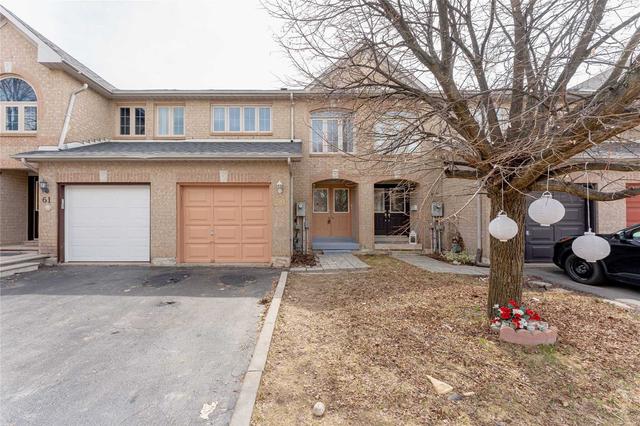 59 Gilgorm Rd, Townhouse with 3 bedrooms, 2 bathrooms and 2 parking in Brampton ON | Image 1