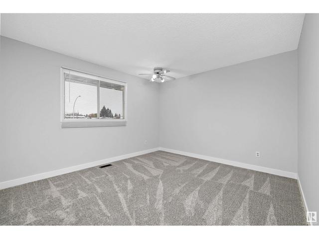 3205 104a St Nw, House detached with 3 bedrooms, 2 bathrooms and null parking in Edmonton AB | Image 24