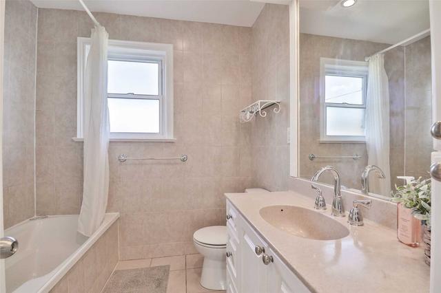main - 1236 Victoria Park Ave, House detached with 3 bedrooms, 1 bathrooms and 1 parking in Toronto ON | Image 9