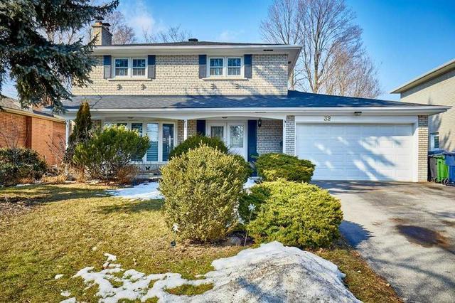 32 Camwood Cres, House detached with 4 bedrooms, 3 bathrooms and 4 parking in Toronto ON | Image 1