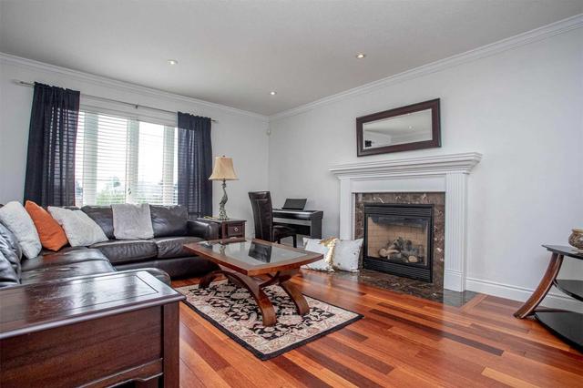 19 Kamal Dr, House detached with 4 bedrooms, 4 bathrooms and 6 parking in Sarnia ON | Image 4