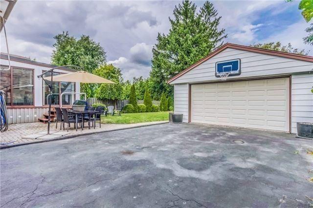 41 Fenwood Hts, House detached with 3 bedrooms, 2 bathrooms and 8 parking in Toronto ON | Image 26