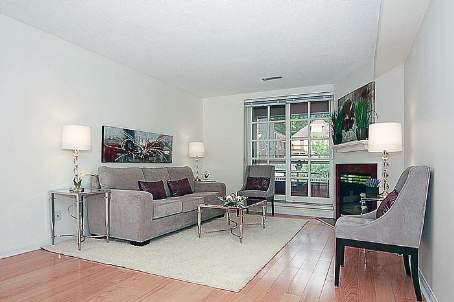 201 - 2371 Queen St E, Condo with 1 bedrooms, 1 bathrooms and 1 parking in Toronto ON | Image 2