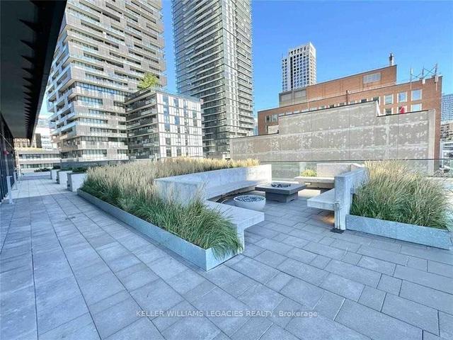 1611 - 8 Eglinton Ave E, Condo with 2 bedrooms, 2 bathrooms and 1 parking in Toronto ON | Image 22