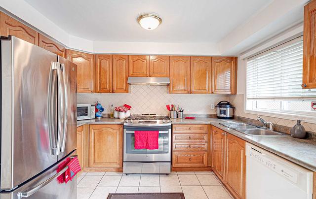 52 Worthington Ave, House detached with 3 bedrooms, 4 bathrooms and 3 parking in Brampton ON | Image 11