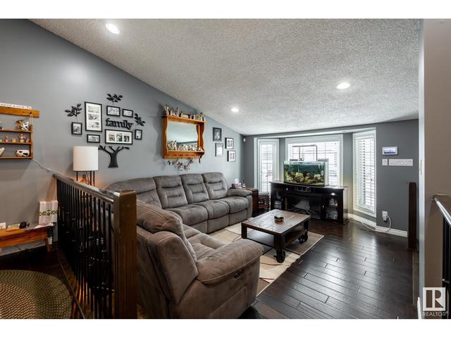 7312 152c Av Nw, House detached with 5 bedrooms, 2 bathrooms and null parking in Edmonton AB | Image 4