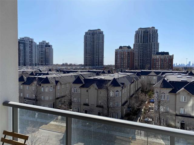 607 - 28 Avondale Ave, Condo with 1 bedrooms, 1 bathrooms and 1 parking in Toronto ON | Image 2