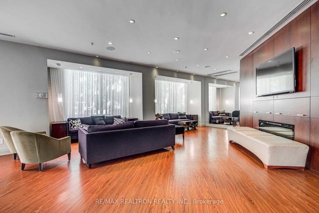 1107 - 300 Bloor St E, Condo with 2 bedrooms, 2 bathrooms and 1 parking in Toronto ON | Image 29
