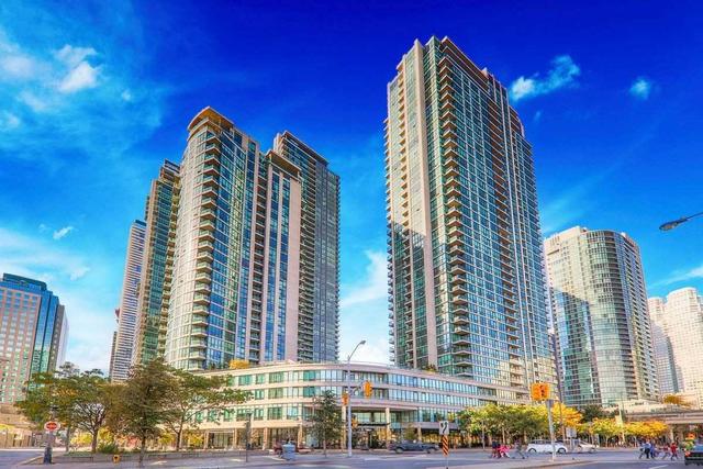 3007 - 16 Yonge St, Condo with 1 bedrooms, 2 bathrooms and 0 parking in Toronto ON | Image 1