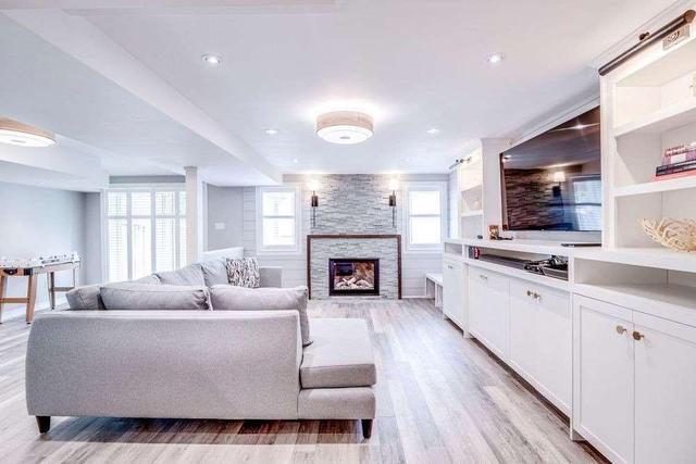 2231 Kwinter Rd, House detached with 4 bedrooms, 3 bathrooms and 1 parking in Oakville ON | Image 18