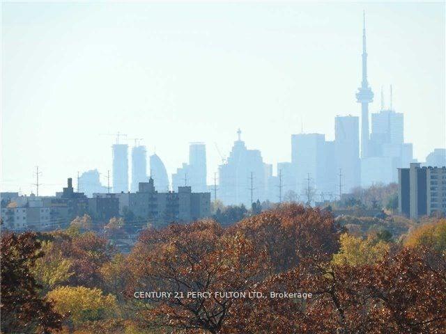 809 - 60 Town Centre Crt, Condo with 1 bedrooms, 1 bathrooms and 0 parking in Toronto ON | Image 4