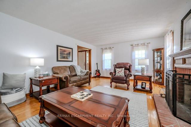 1930 West River Rd, House detached with 3 bedrooms, 3 bathrooms and 12 parking in North Dumfries ON | Image 3