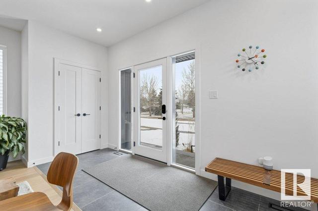 14331 47 Av Nw, House detached with 4 bedrooms, 3 bathrooms and null parking in Edmonton AB | Image 6
