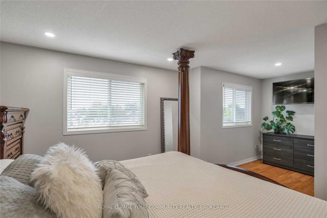 41 Montgomery Blvd, House attached with 3 bedrooms, 3 bathrooms and 5 parking in Orangeville ON | Image 3