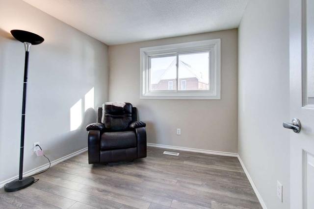 3 - 233 Inisfill St, Townhouse with 3 bedrooms, 3 bathrooms and 1 parking in Barrie ON | Image 5
