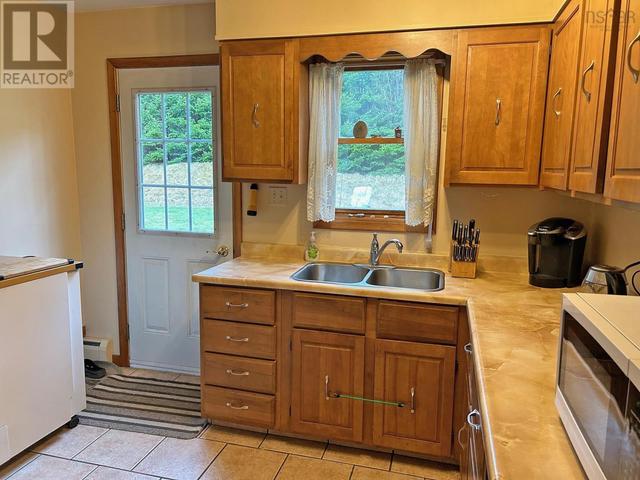 1990 Highway 208, House detached with 3 bedrooms, 1 bathrooms and null parking in Lunenburg MD NS | Image 14