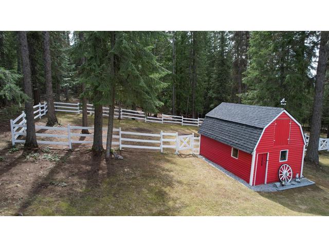4521 - 49 Creek Road, House detached with 3 bedrooms, 2 bathrooms and null parking in Central Kootenay E BC | Image 29