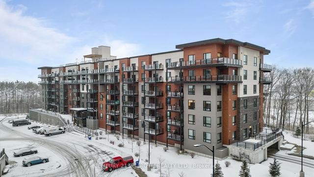 401 - 302 Essa Rd, Condo with 2 bedrooms, 2 bathrooms and 1 parking in Barrie ON | Image 1