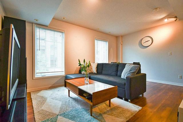 723 - 5 Everson Dr, Townhouse with 2 bedrooms, 2 bathrooms and 1 parking in Toronto ON | Image 2