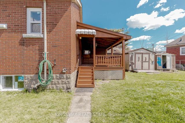 526 Beach Rd, House detached with 3 bedrooms, 1 bathrooms and 2 parking in Hamilton ON | Image 27