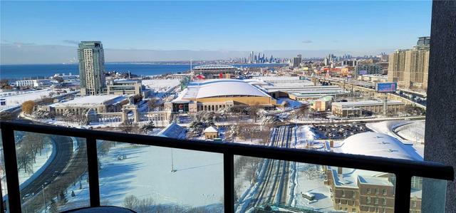 2412 - 219 Fort York Blvd, Condo with 1 bedrooms, 2 bathrooms and 1 parking in Toronto ON | Image 5