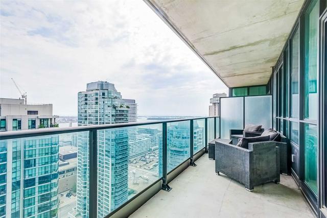 3006 - 33 Bay St, Condo with 1 bedrooms, 1 bathrooms and 0 parking in Toronto ON | Image 4