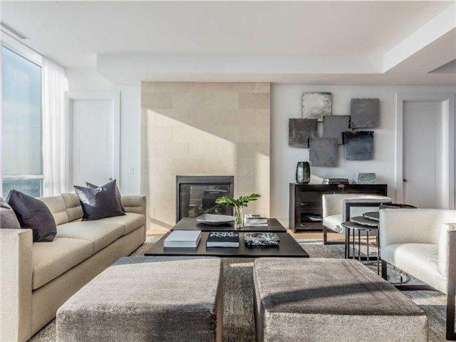 Uph - 111 St Clair Ave W, Condo with 2 bedrooms, 3 bathrooms and 2 parking in Toronto ON | Image 3