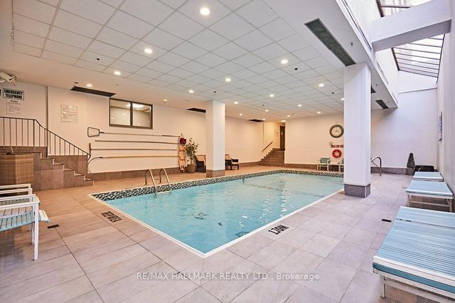 302 - 22 Shallmar Blvd, Condo with 2 bedrooms, 2 bathrooms and 1 parking in Toronto ON | Image 21