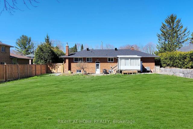 107 Howard Rd, House detached with 3 bedrooms, 2 bathrooms and 11 parking in Newmarket ON | Image 29