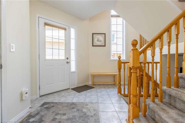 15 Ginger Court, House detached with 3 bedrooms, 1 bathrooms and 4 parking in Guelph ON | Image 5