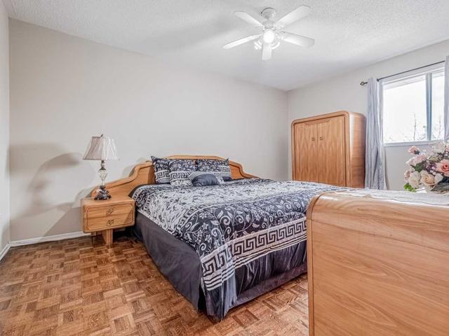 53 Coronation Circ, House detached with 4 bedrooms, 4 bathrooms and 4 parking in Brampton ON | Image 15