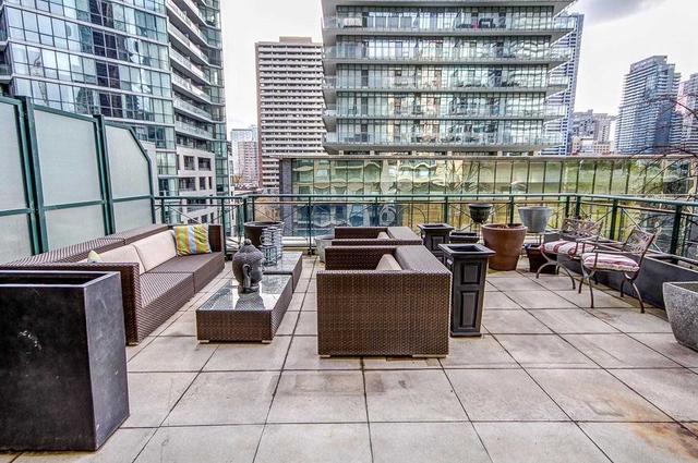 518 - 35 Hayden St, Condo with 1 bedrooms, 2 bathrooms and 1 parking in Toronto ON | Image 8