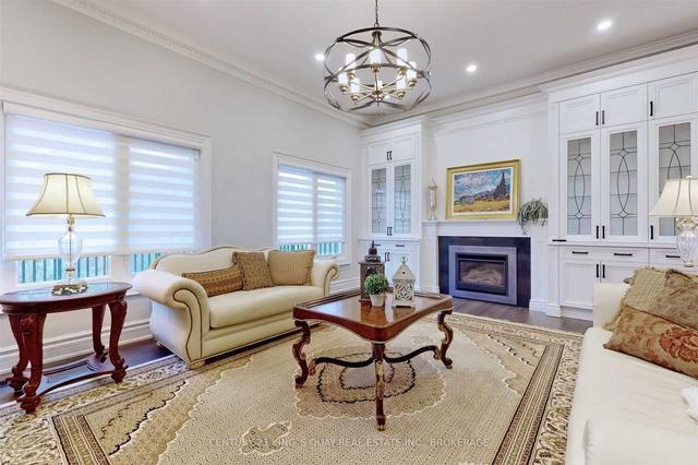 45 Lytton Blvd, House detached with 5 bedrooms, 6 bathrooms and 12 parking in Richmond Hill ON | Image 12
