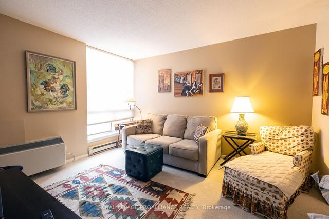 404 - 350 Front St, Condo with 2 bedrooms, 2 bathrooms and 1 parking in Belleville ON | Image 14