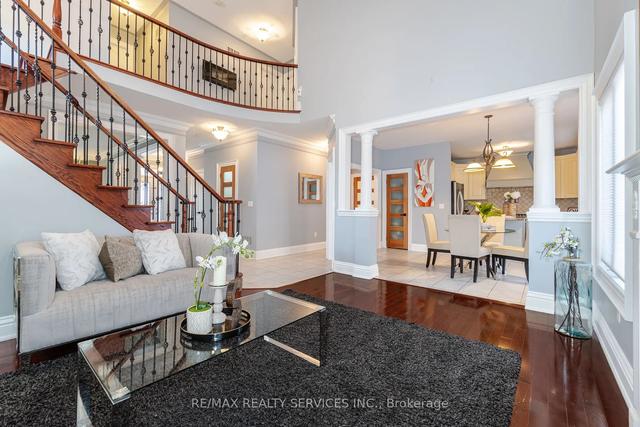 26 Regis Circ, House detached with 4 bedrooms, 4 bathrooms and 6 parking in Brampton ON | Image 7