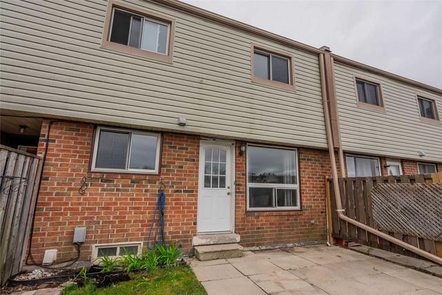 55 - 120 Nonquon Rd, Townhouse with 3 bedrooms, 1 bathrooms and 1 parking in Oshawa ON | Image 17